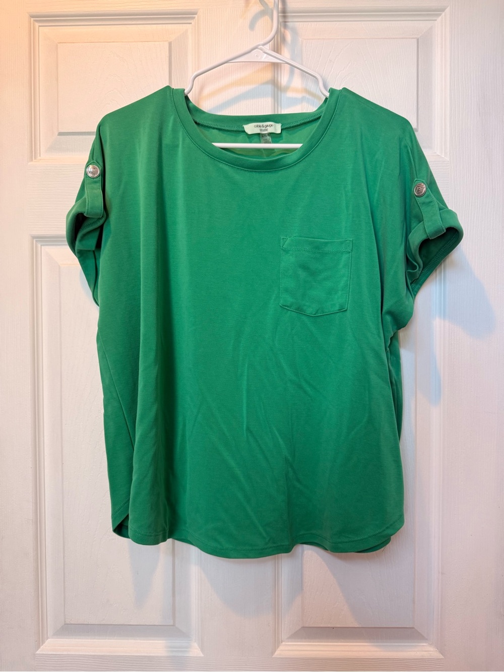 Cable & Gauge Green Short Sleeve Pocket Top